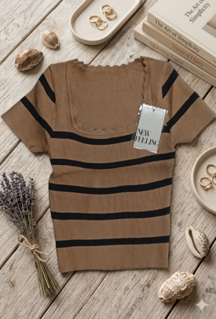 BLUSA ESCOTE CUADRADO